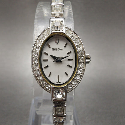 Bulova Crystal Watch Women 17mm Silver Dial Silver Tone Oval 96T49 New Batt0
