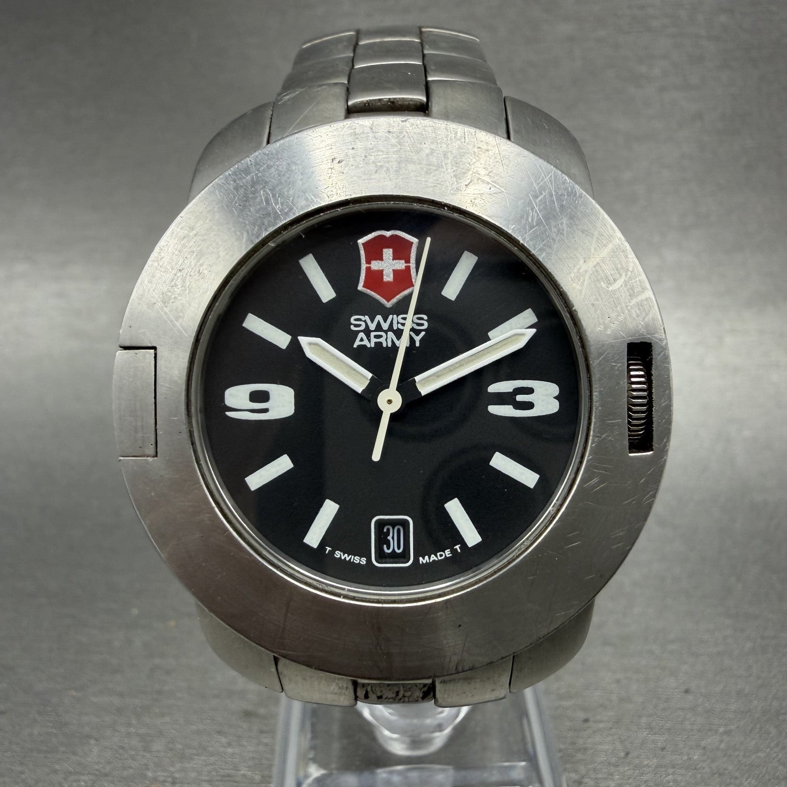 Victorinox Swiss Army Solar Compass Watch Men 40mm Black Dial Steel Date New Bat0