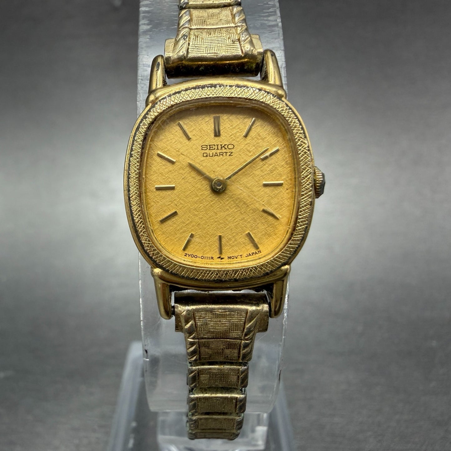 Seiko Watch Women 17mm Champagne Dial Gold Tone Rectangle 2Y00-5028 New Battery0
