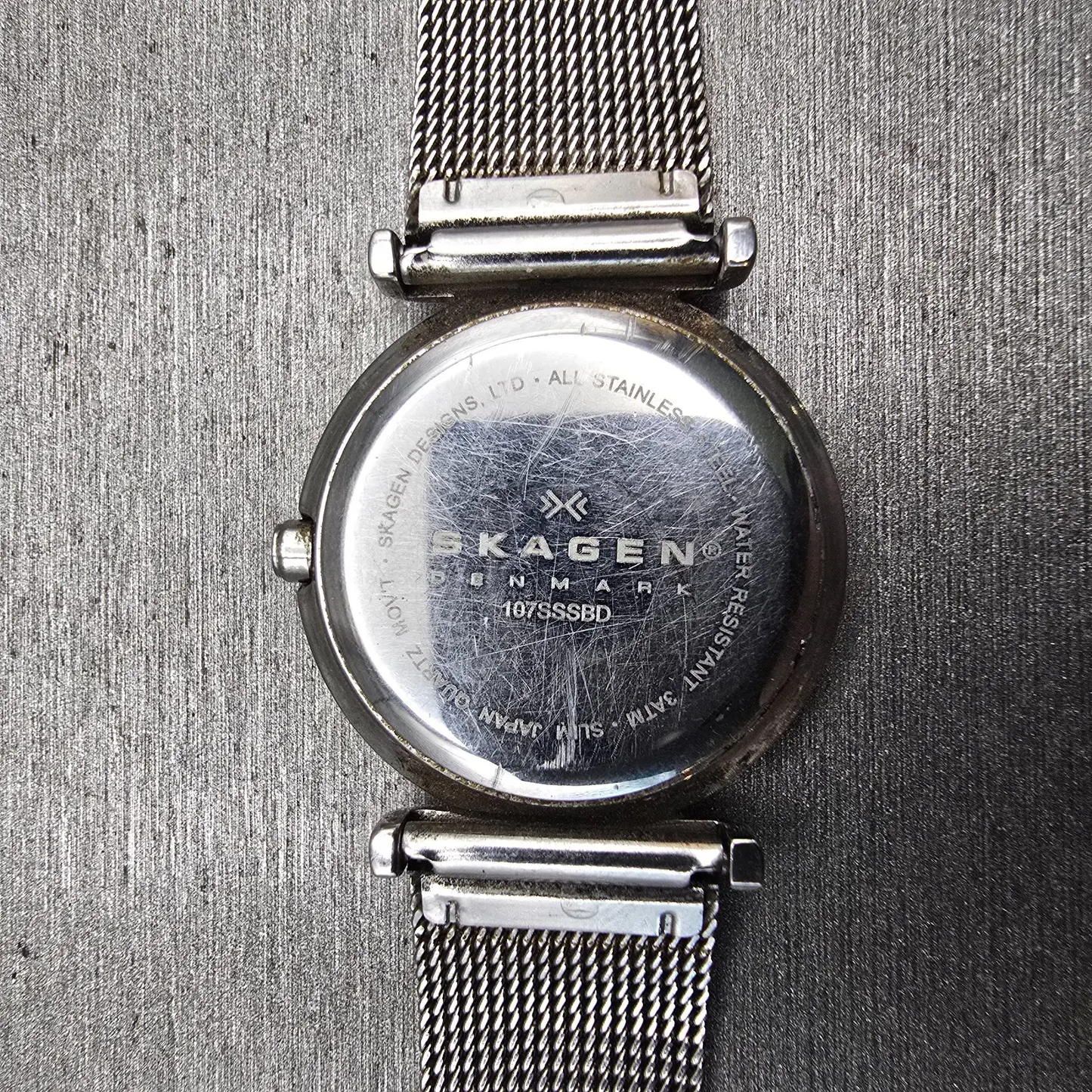 Skagen Watch Women 25mm Black Dial Silver Tone Round 107SSSBD New Battery10