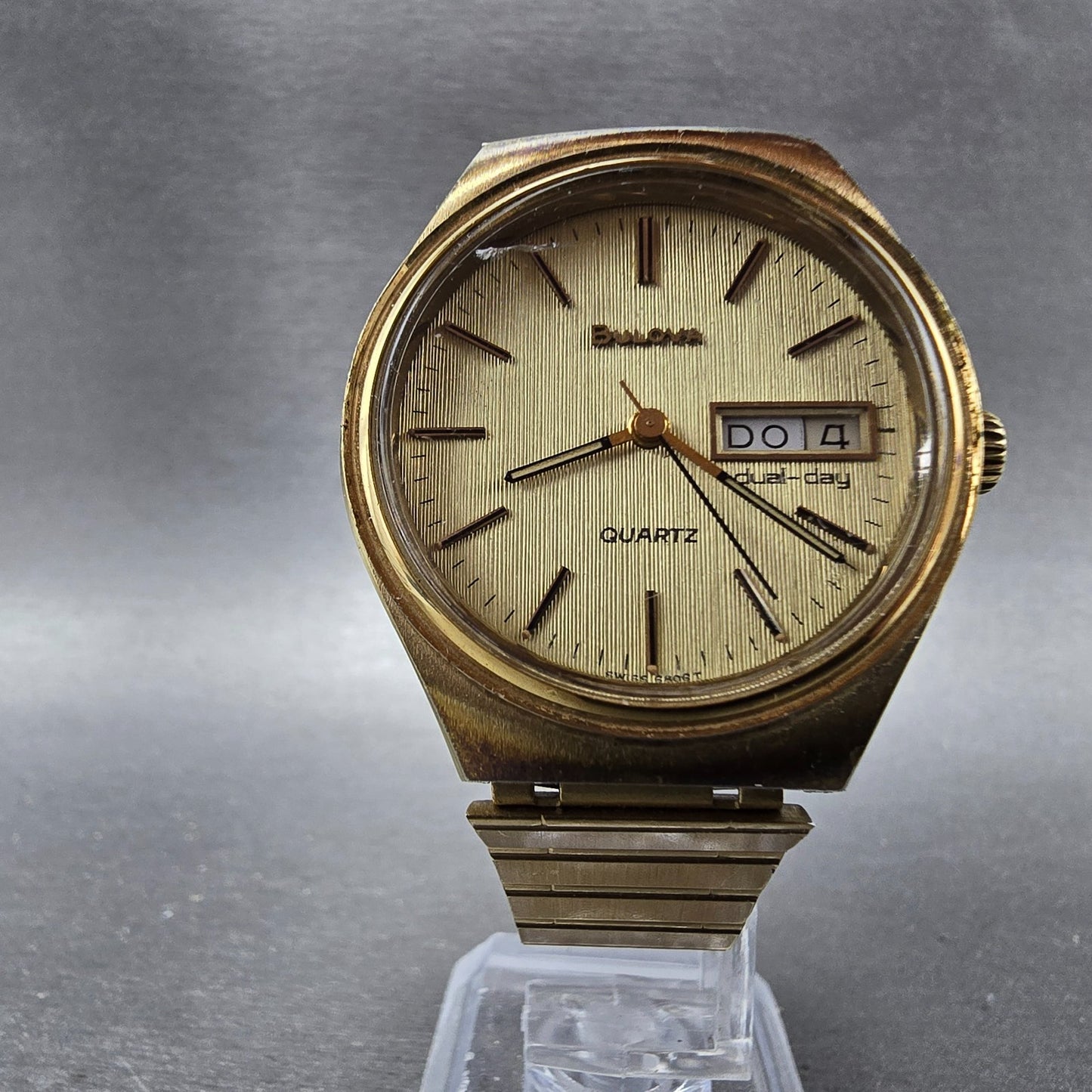 Bulova Watch Men 35mm Champagne Dial Gold Tone Daydate Round 6906 PARTS7
