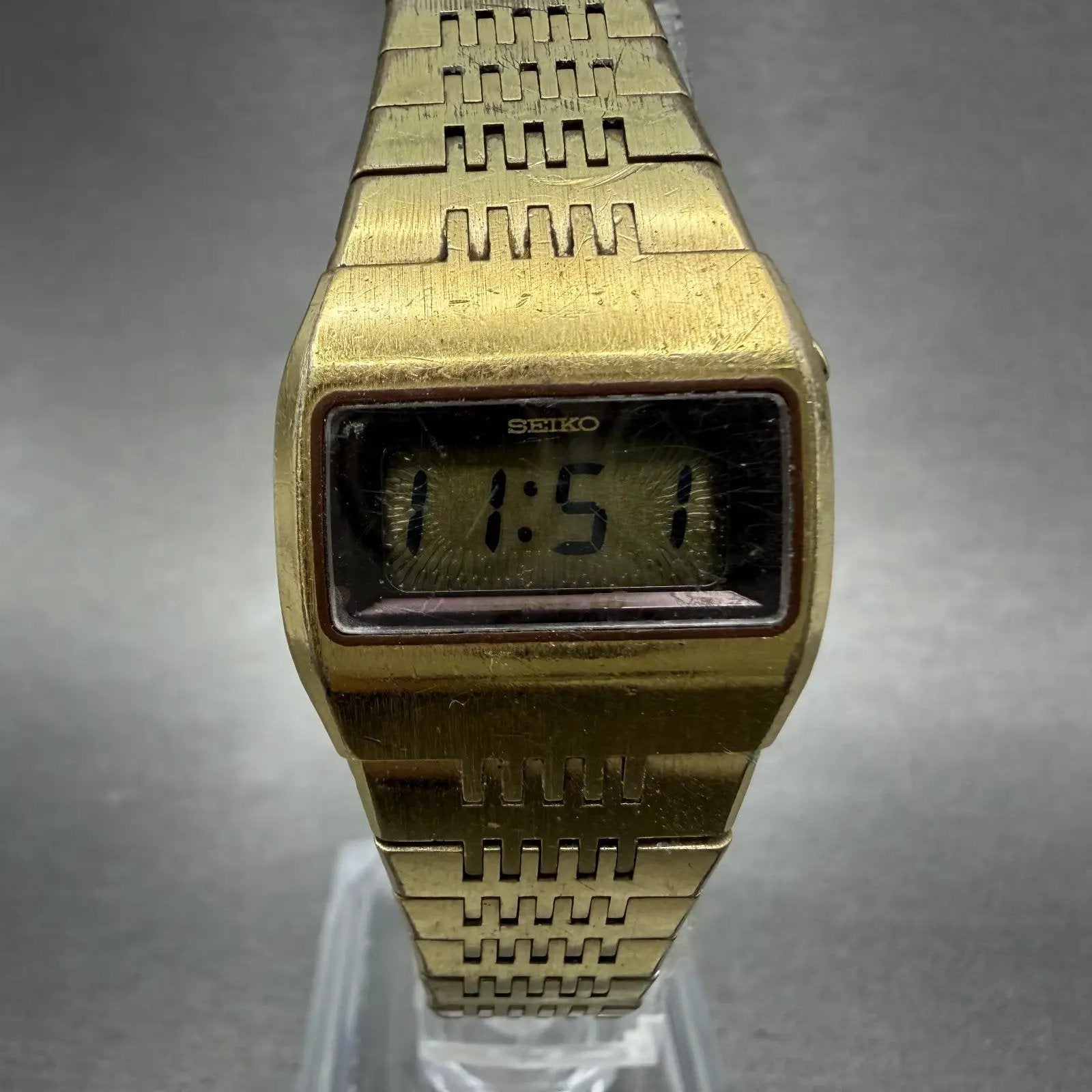 48022027