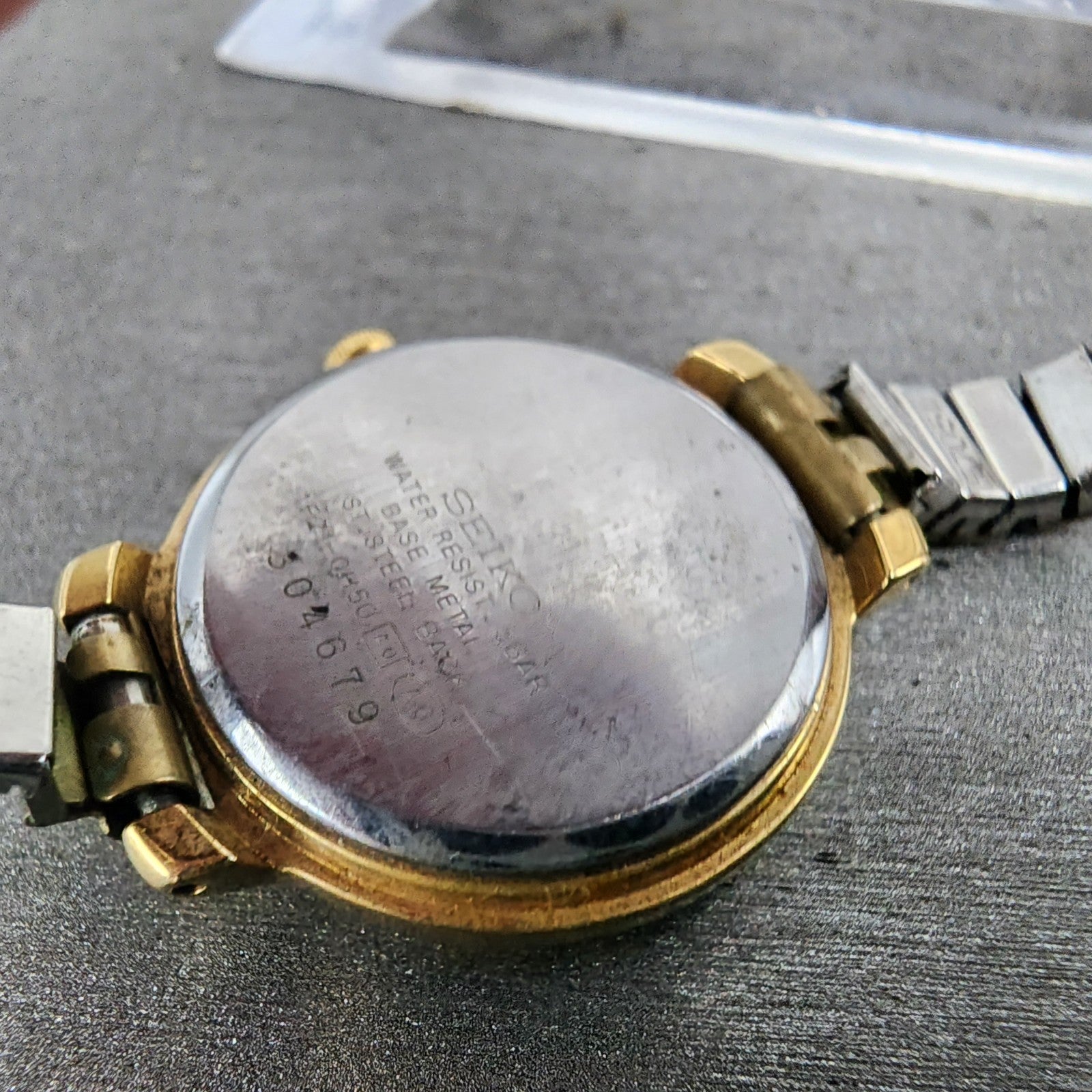 Seiko Avenue Watch Women 23mm White Dial Two Tone 1F210H50 New Battery VTG9