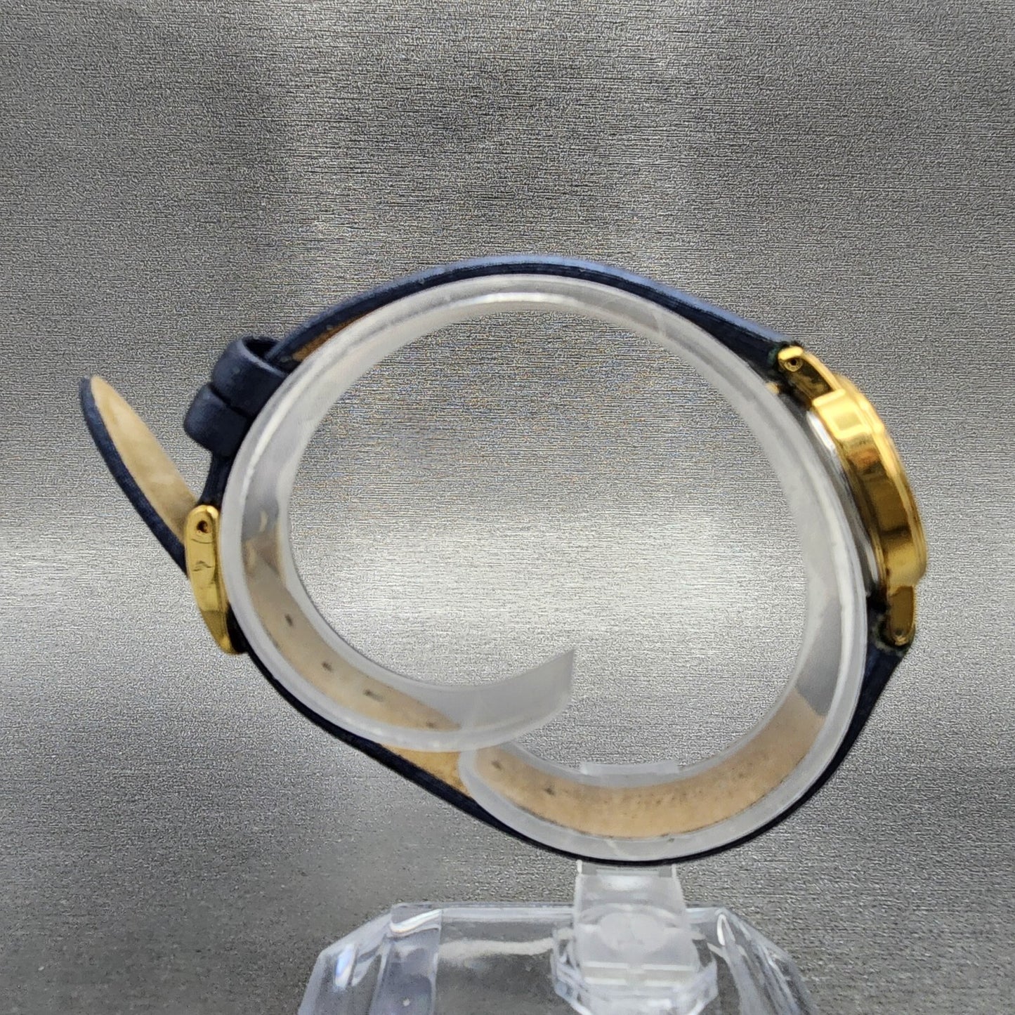Seiko Watch Women 22mm Cream Dial Gold Tone Round V4011409 New Battery8
