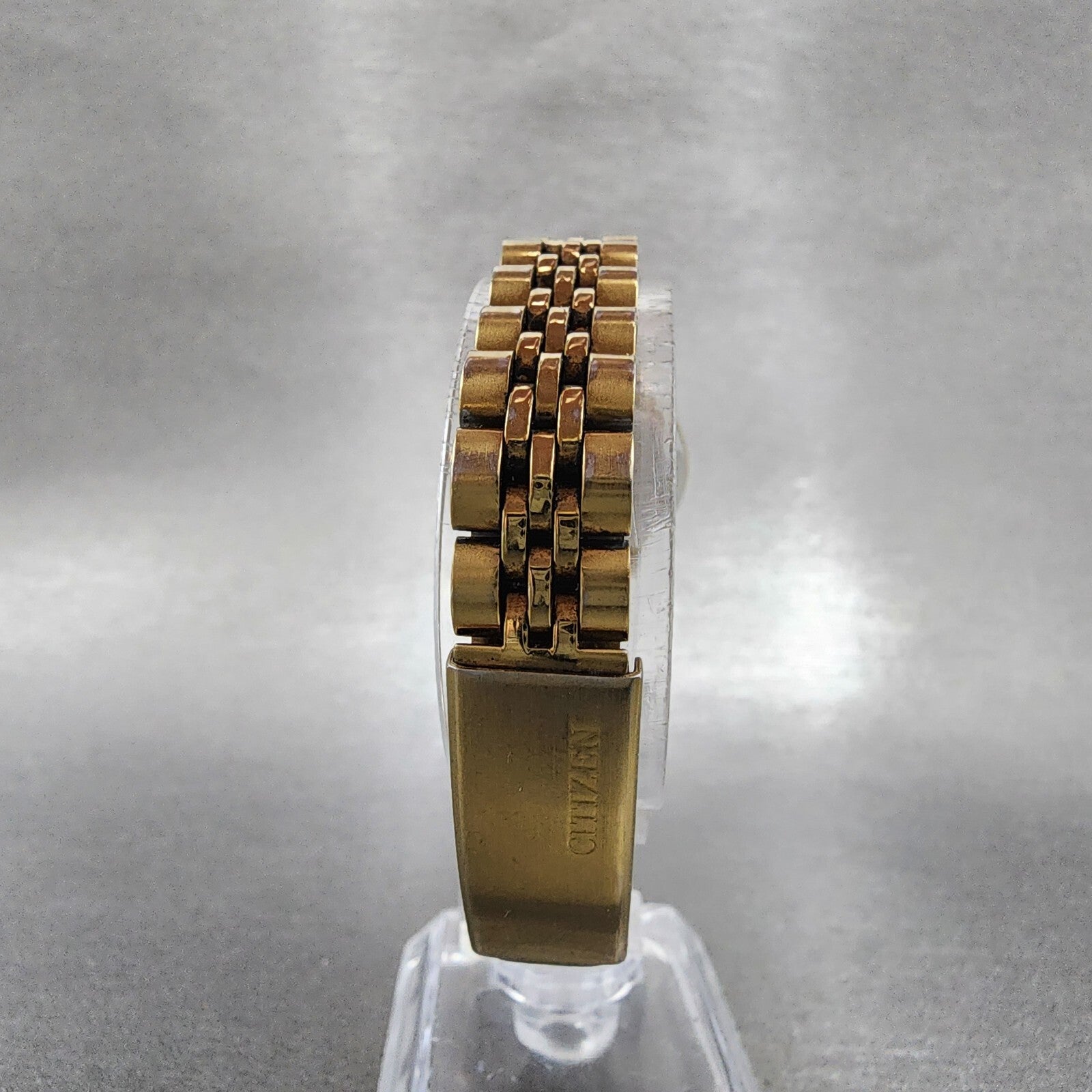 Citizen Watch Women 23mm Champagne Dial Gold Tone Daydate 6000S38231 New Batt7
