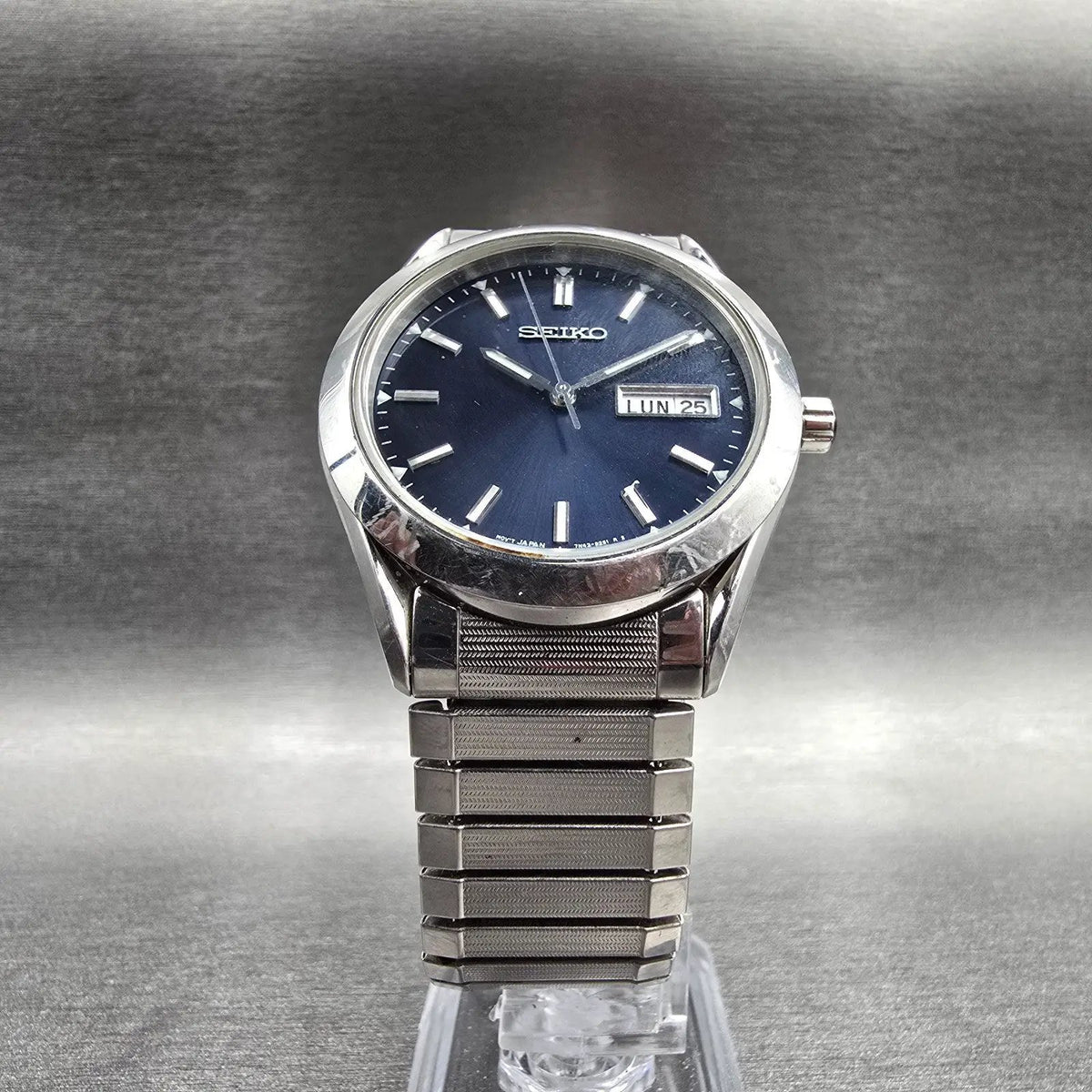 Seiko Watch Men 37mm Blue Dial Silver Tone Daydate Round 7N43-9070 New Battery5