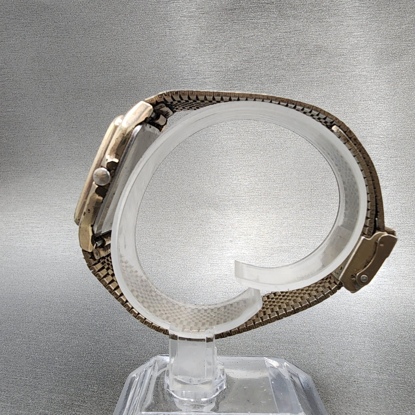 Vega Junction Tank Watch Men 29mm Cream Dial Gold Tone Rectangle New Battery7