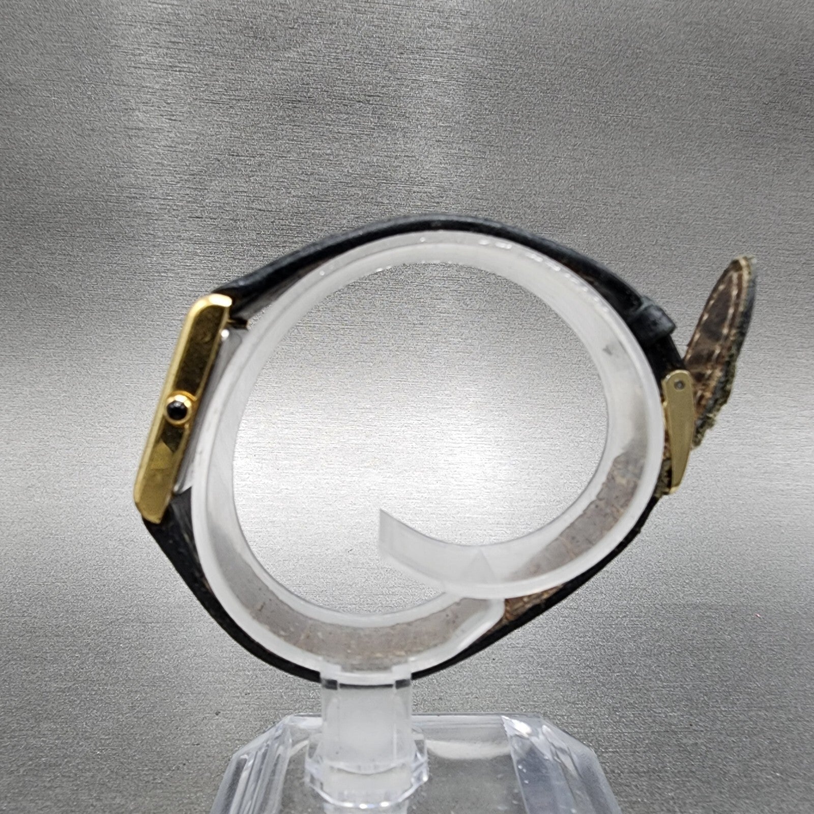 Seiko Tank Watch Women 18mm White Dial Gold Tone Rectangle 1N015G40 New Battery6