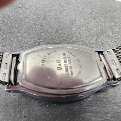 Citizen Q&Q Watch Women 21mm White Dial Silver Tone Oval Mesh Band New battery9