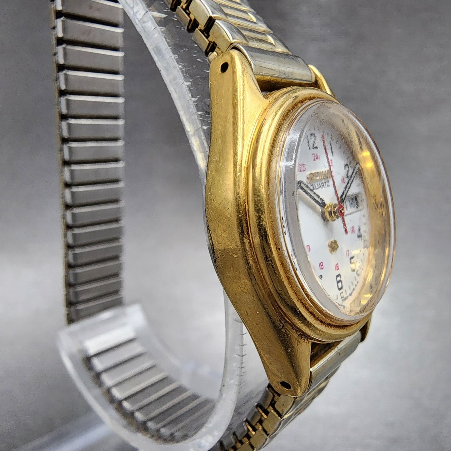 Seiko SQ Watch Women 24mm White Dial Gold Tone Daydate Round 7N836A09 NewBat B13