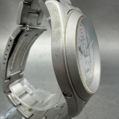 Swiss Military Chronograph Watch Men 37mm Silver Dial Steel Date 8304 New Batt3