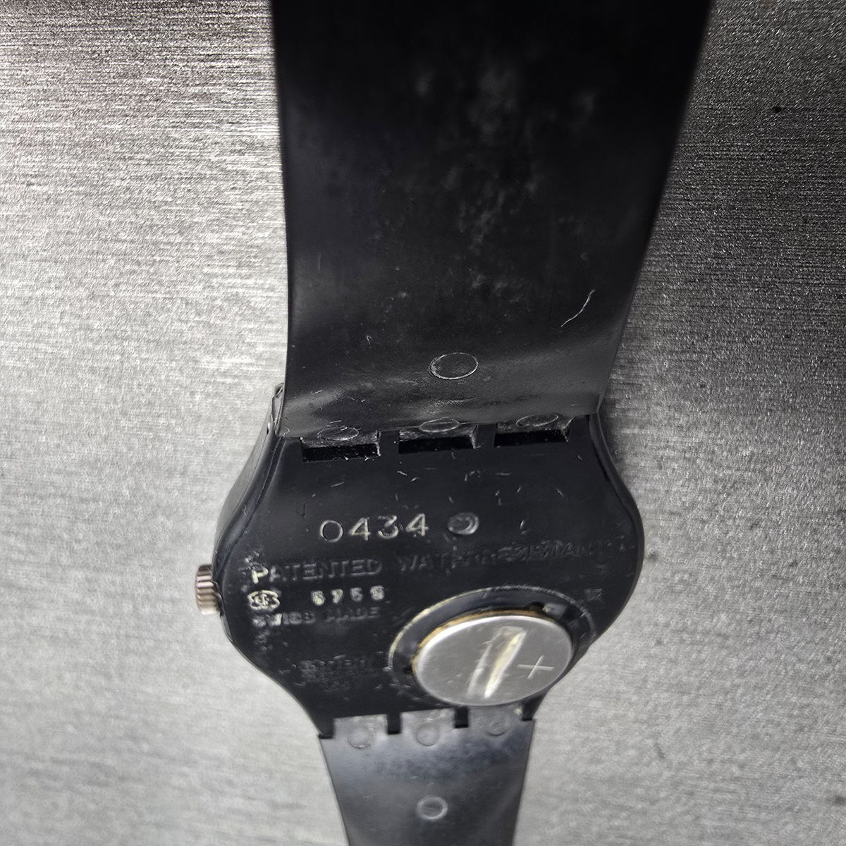 Swatch Tristan Mens Watch 34mm Blue Dial Black Tone Round GB135 New Battery15