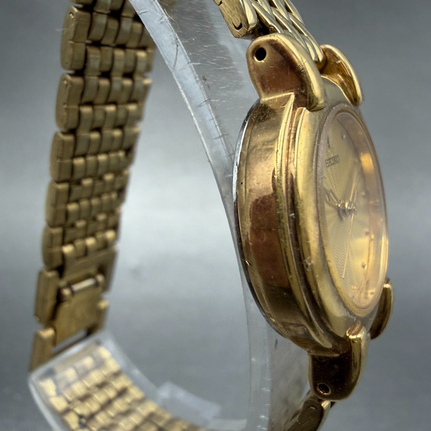 Seiko Watch Women 24mm Champagne Dial Gold Tone Round V701-1781 New Battery VTG3