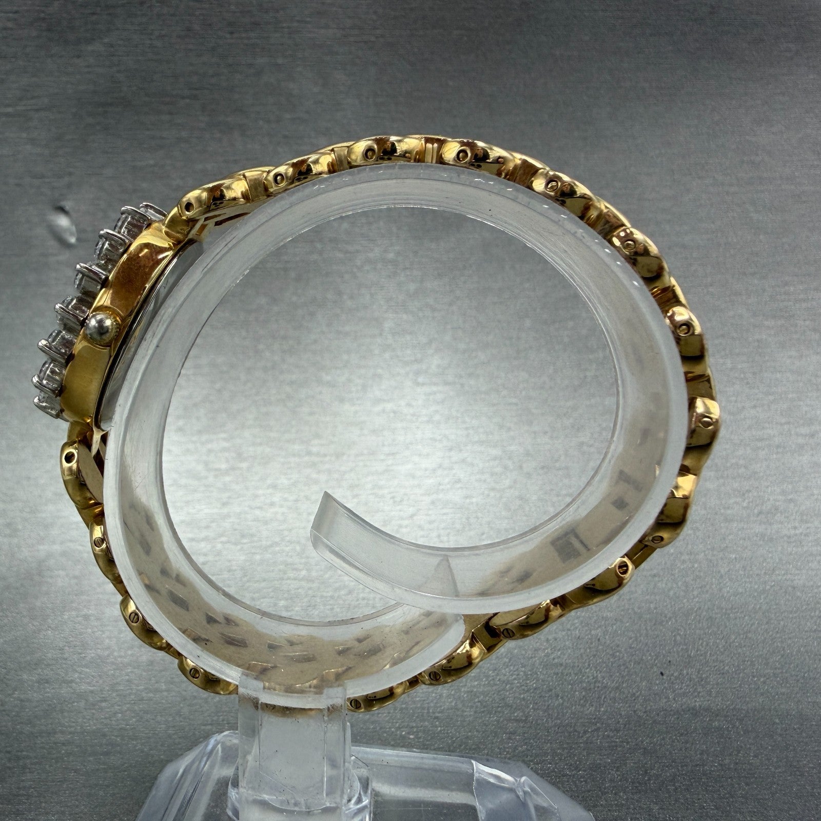 Geneve Watch Women 19mm Champagne  Dial Gold Tone Crystal Bezel Oval New Battery6