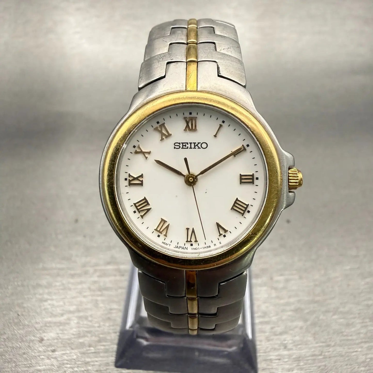 Seiko Watch Women 25mm White Dial Two Tone Round 1N01-H968 New Battery Vintage0