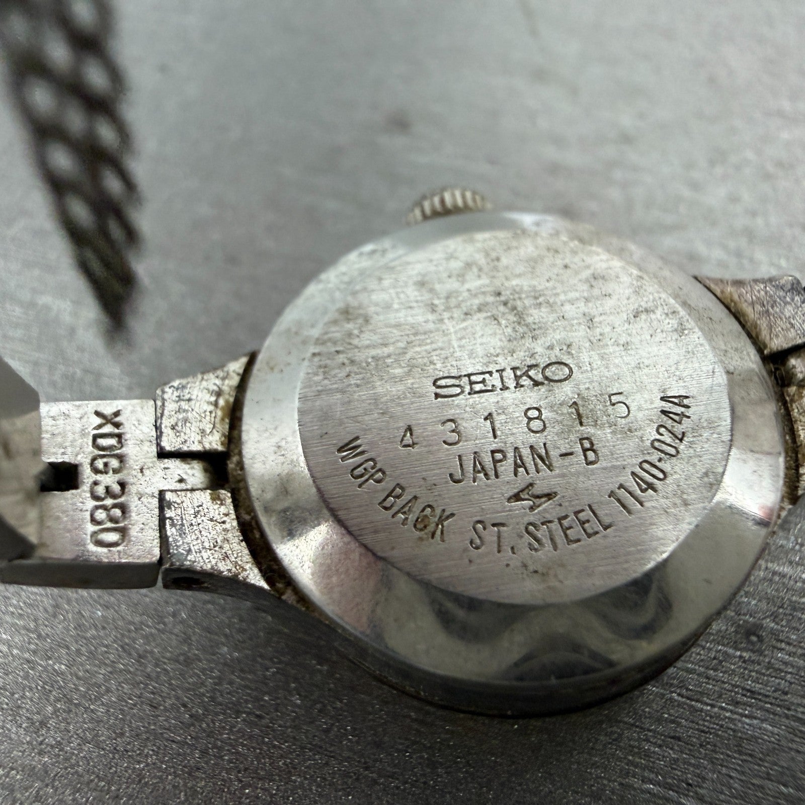 Seiko Special Watch Women 20mm Champagne Dial Silver Tone Manual 1140-024A Runs10