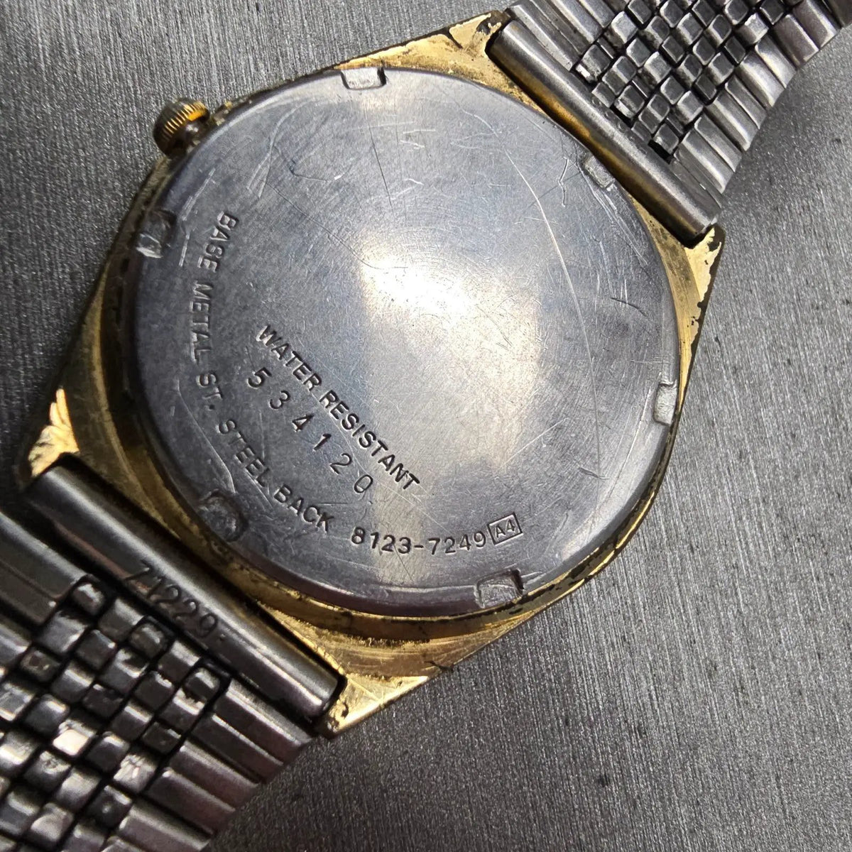 Seiko SQ Watch Men 34mm Gold Dial Gold Tone Daydate Round 8123-7249 New Batteryj10