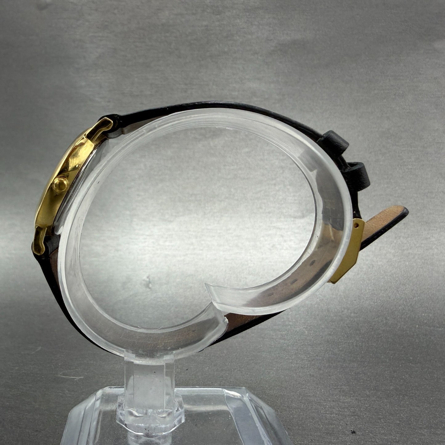 Movado Muesem Watch Women 26mm Black Dial Gold Tone Round 87 E4 0834 New Battery6