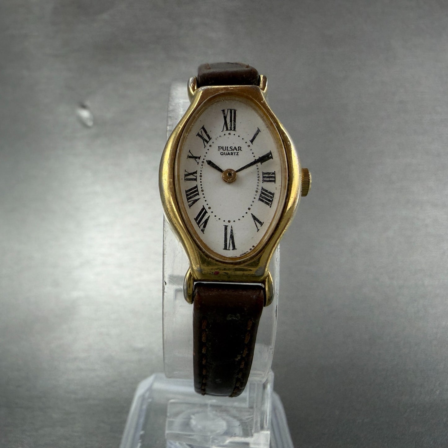 Pulsar Watch Women 17mm White Dial Gold Tone Oval V810-5920 New Battery5