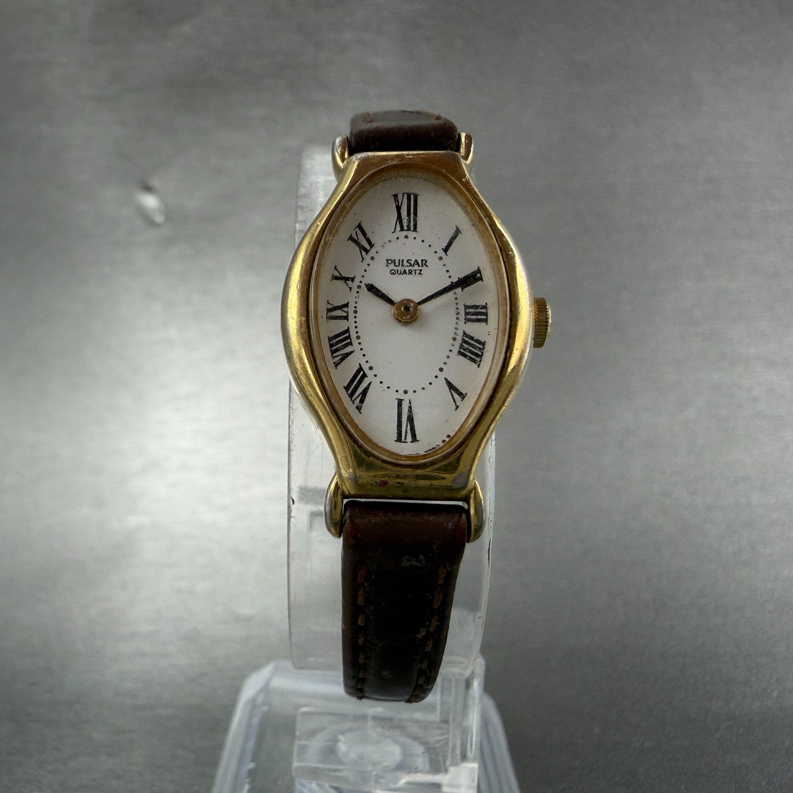 Pulsar Watch Women 17mm White Dial Gold Tone Oval V810-5920 New Battery5