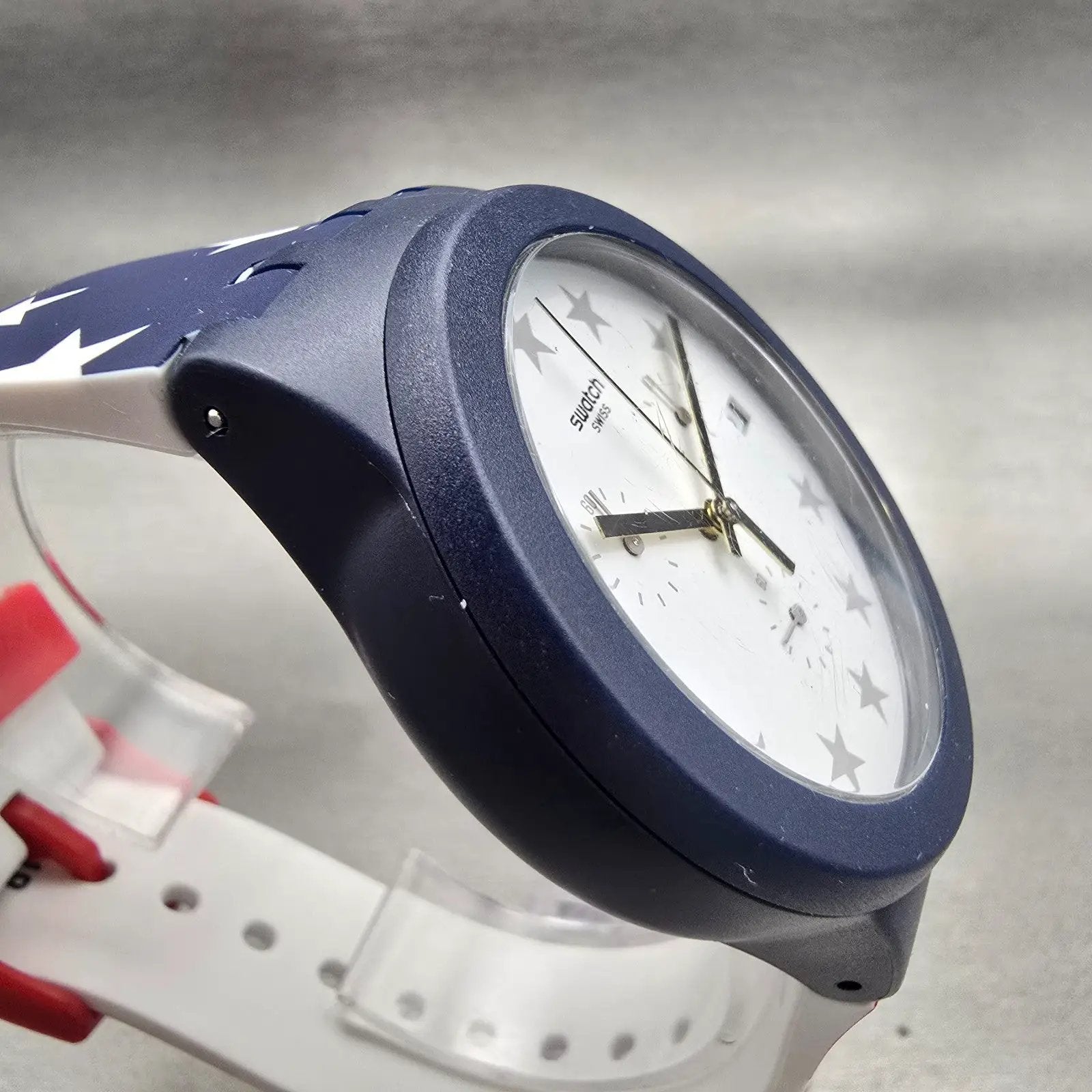 Swatch Free & Brave Chronograph Watch Men White Dial Blue Date SUSZ401 New Batt23
