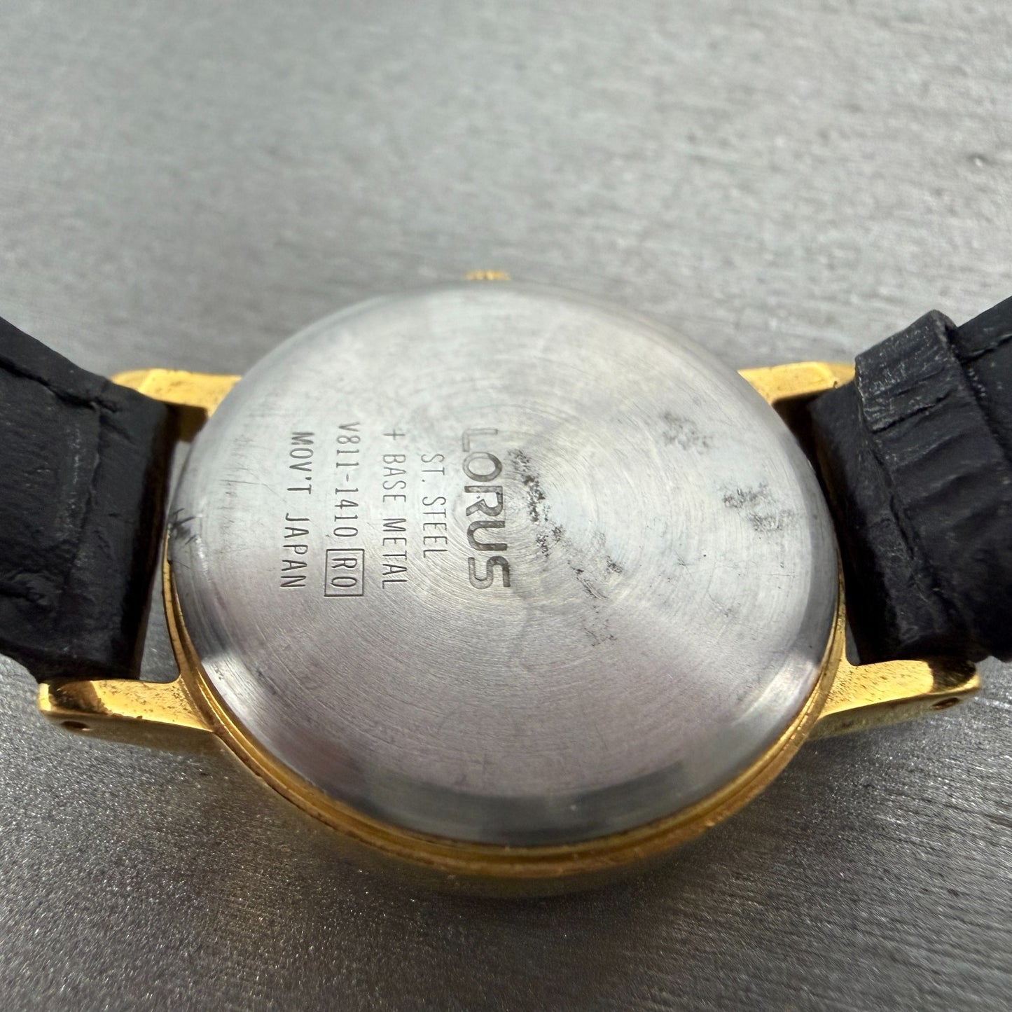 Seiko Lorus Mickey Watch Women 26mm Silver Dial Gold Tone V811-1410 New Battery9