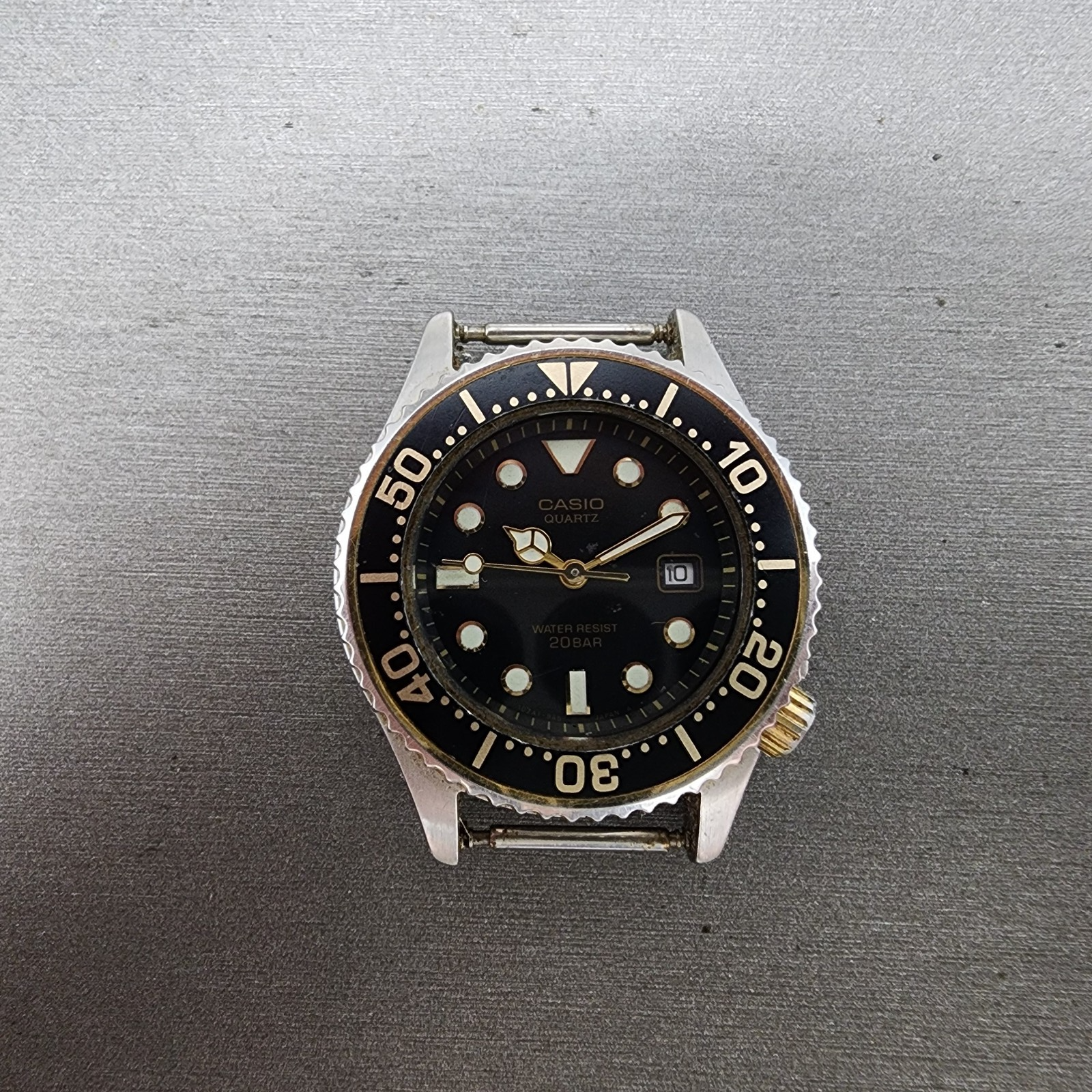 Casio Dive Watch Women 32mm Black Dial Two Tone Date Round LD700 New Battery0