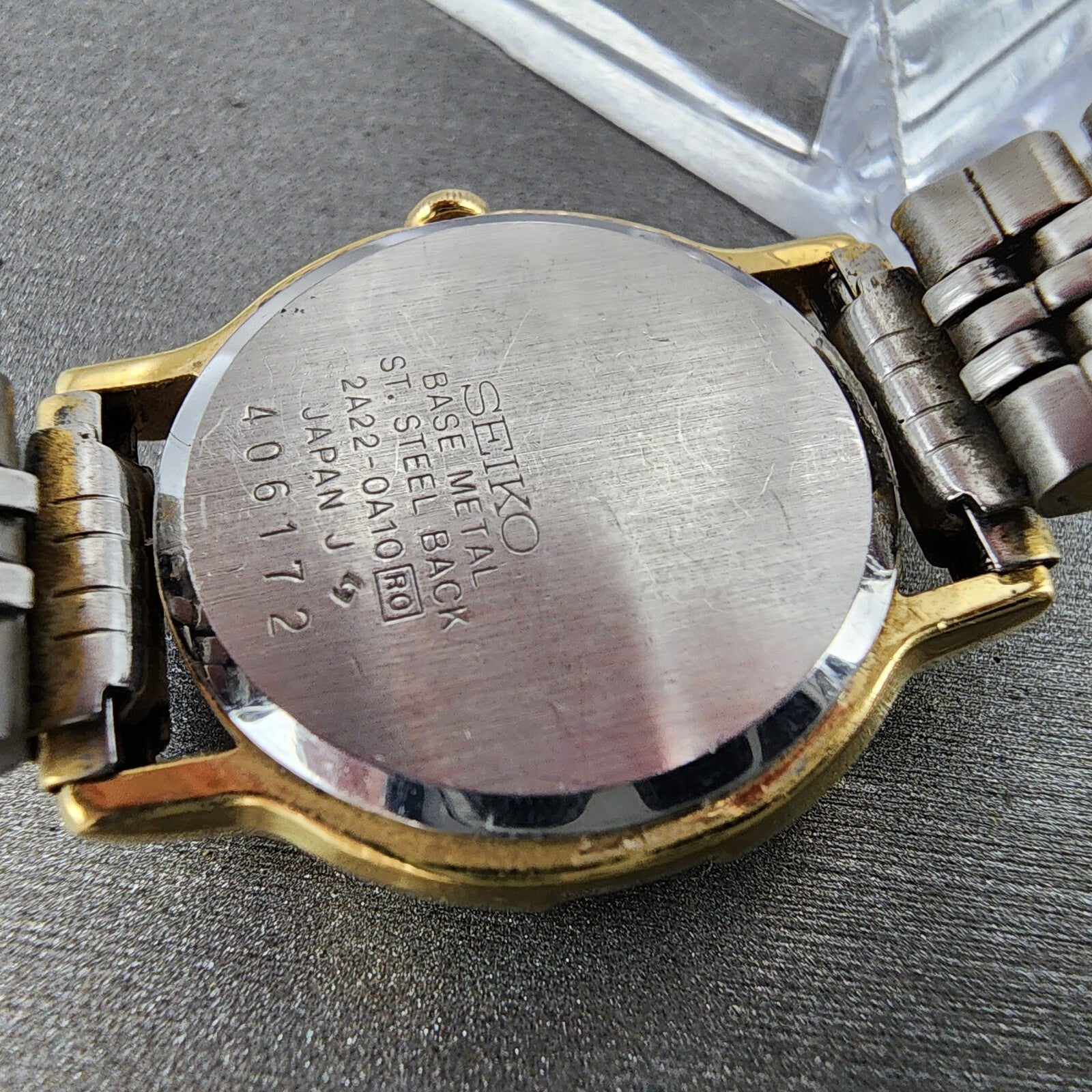 Seiko Watch Women 26mm Cream Dial Gold Tone Round 2A220A10 New Battery9