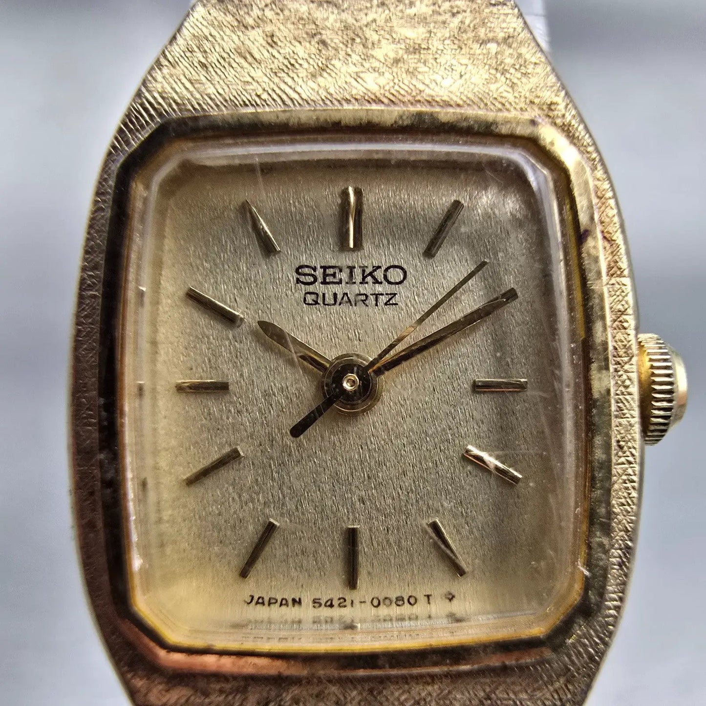 Seiko Watch Women 17mm Champagne Dial Gold Tone Oval 5421-5029 New Battery VTG1