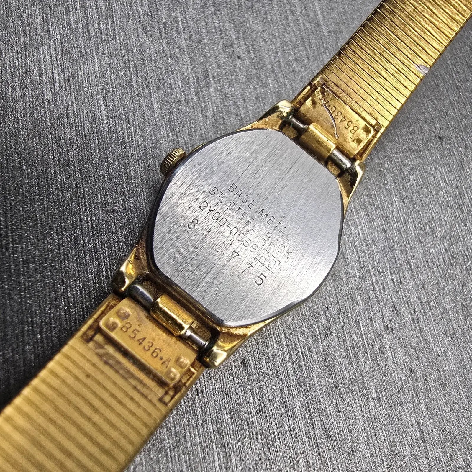 Seiko Watch Women 17mm Black Dial Gold Tone Oval 2Y00-0069 New Battery Vintage10