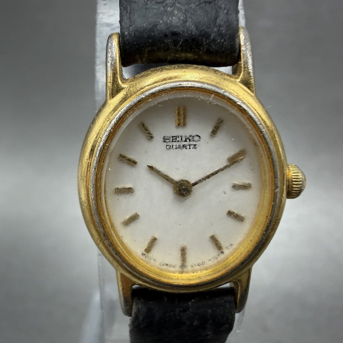 Seiko Watch Women 17mm White Dial Gold Tone Oval Vintage 2Y00-5C29 New Battery1
