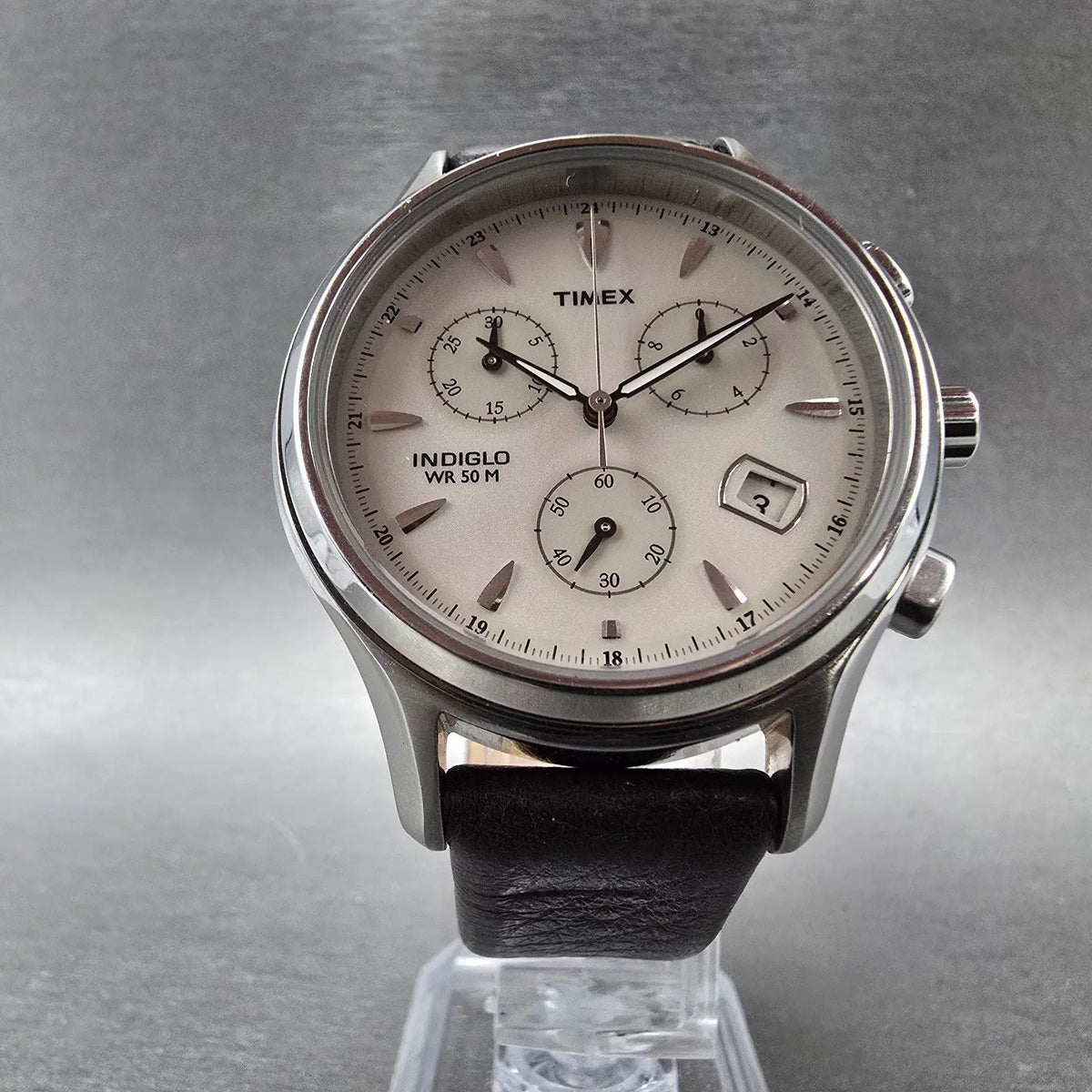 Timex Chronograph Watch Men 38mm White Dial Silver Date TW2R88200 New Battery5