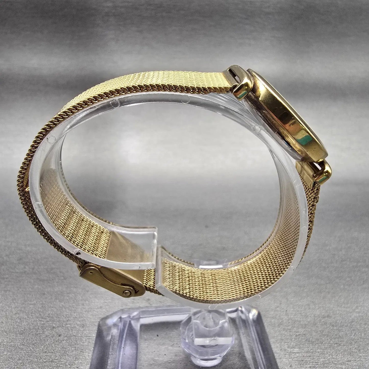 Skagen Denmark Watch Women 25mm White Dial Gold Tone Round 107SGGD New Battery8