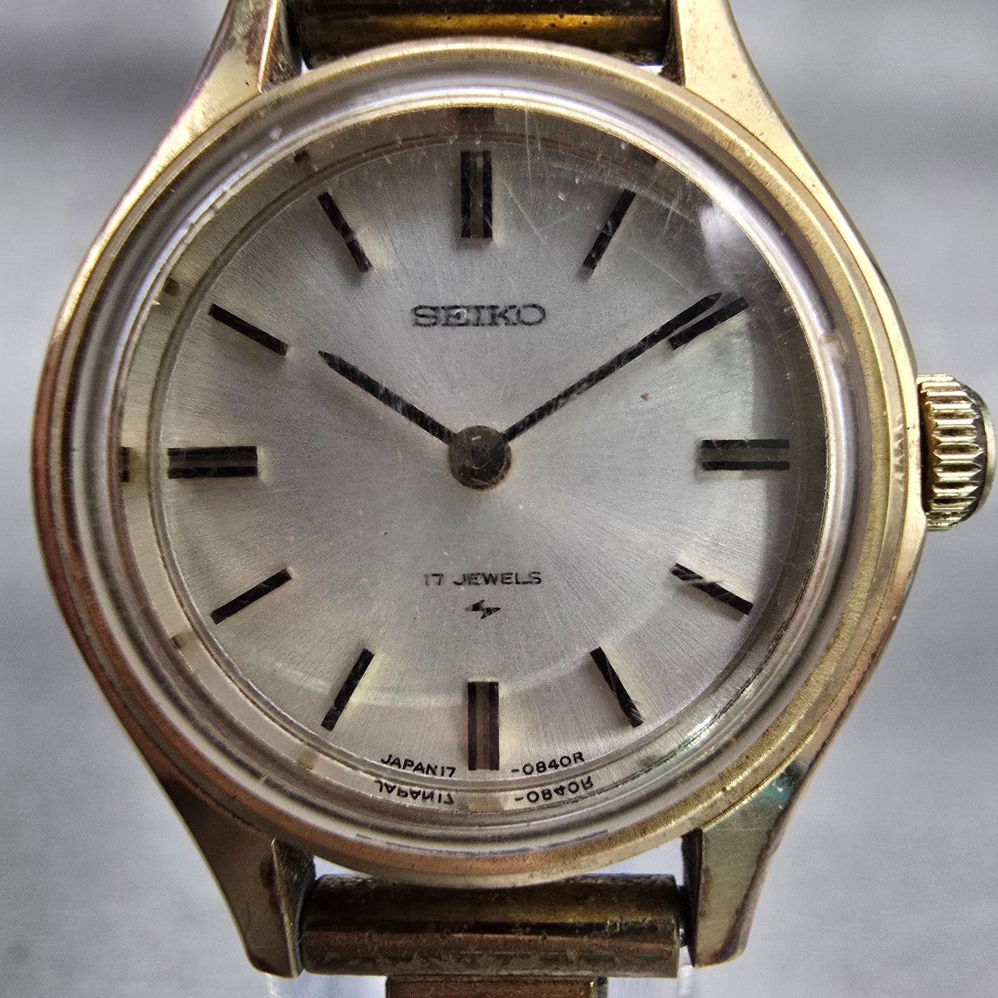 Seiko Watch Women 24mm White Dial Gold Tone Round 17-0730 Manal Wind Runs VTG1
