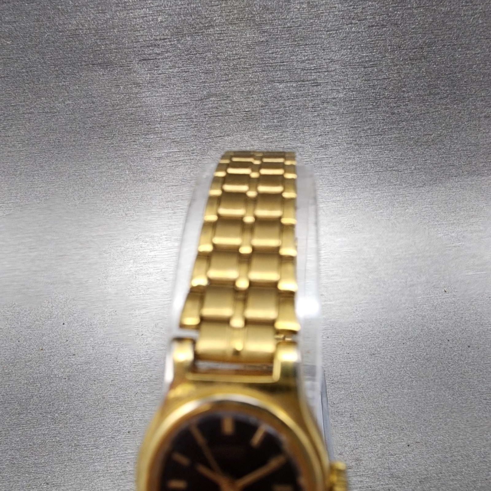 Seiko SX Watch Women 17mm Black Dial Gold Tone Oval V4015101 New Battery4