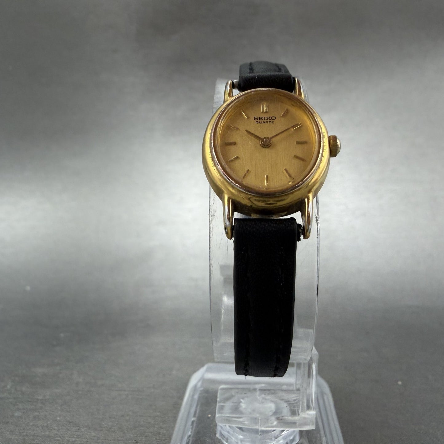 Seiko Watch Women 18mm Champagne Dial Gold Tone Oval VTG 1N00-5K39 New Battery6