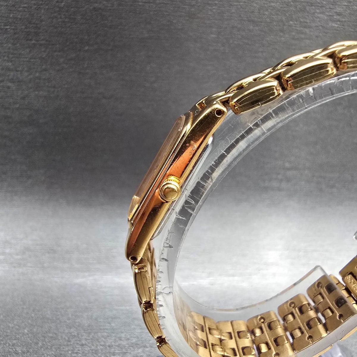 Seiko Tank Watch Women 13mm MOP Dial Gold Tone Rectangle 2E20-7279 New Battery2