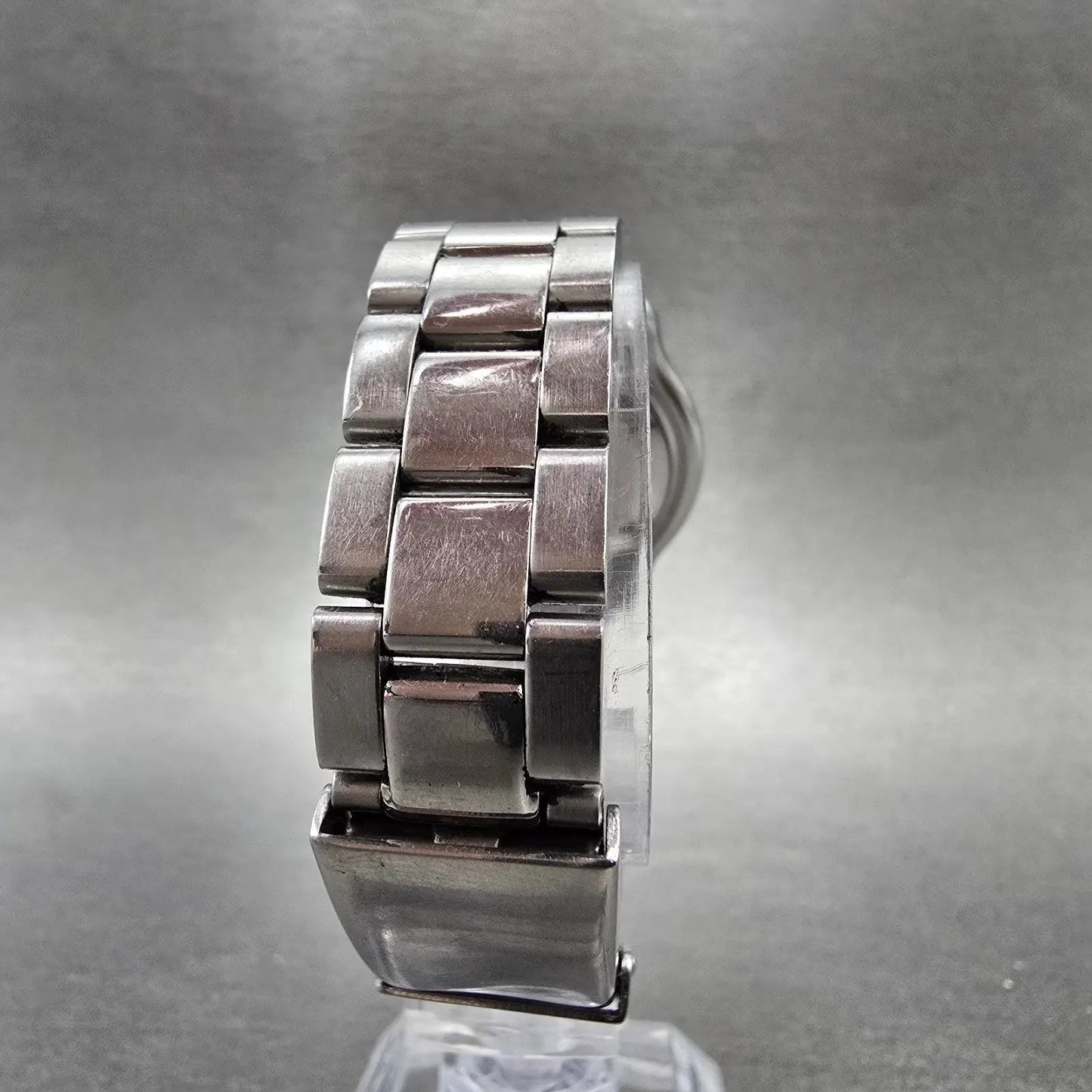 Victorinox Swiss Army Watch Women 33mm Silver Dial Silver Tone Date 24705 NewBat7