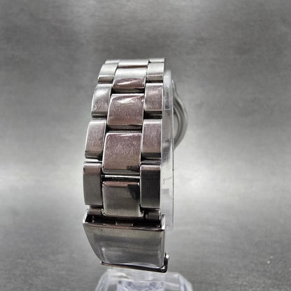 Victorinox Swiss Army Watch Women 33mm Silver Dial Silver Tone Date 24705 NewBat7