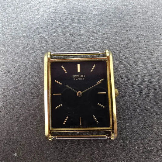 Seiko Tank Watch Men 25mm Black Dial Gold Tone Rectangle 5Y30-5069 PARTS Vintage0