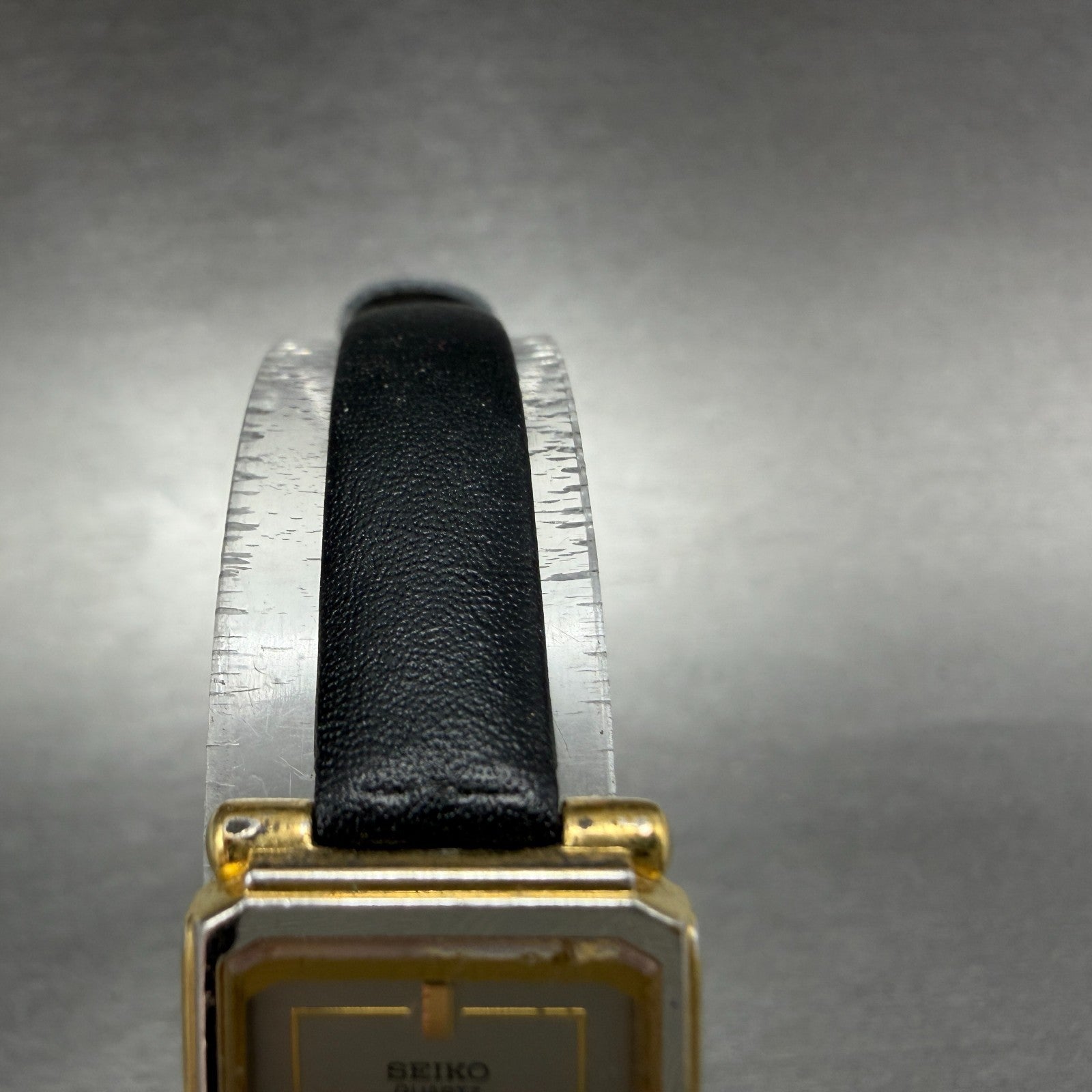Seiko Tank Watch Women 17mm Silver Dial Two Tone Rectangle 2P20-5D70 New Battery4