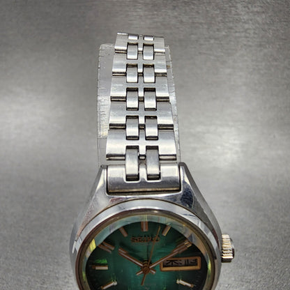 Seiko Automatic Watch Women 25mm Green Dial Silver Tone Daydate 22060510 Runs4