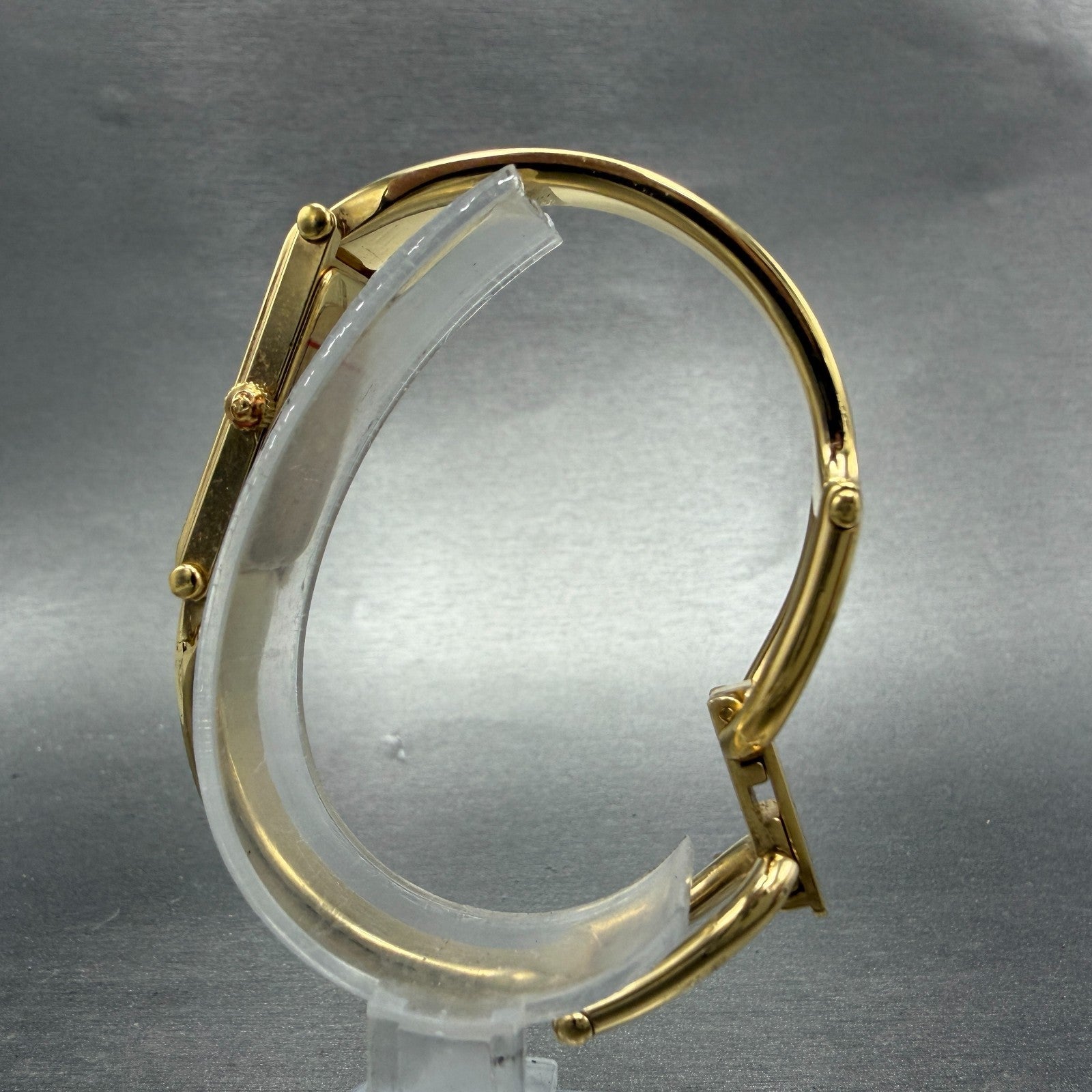 Gucci 1500L Tank Watch Women 12mm Black Dial Gold Rectangle Bangle New battery A6