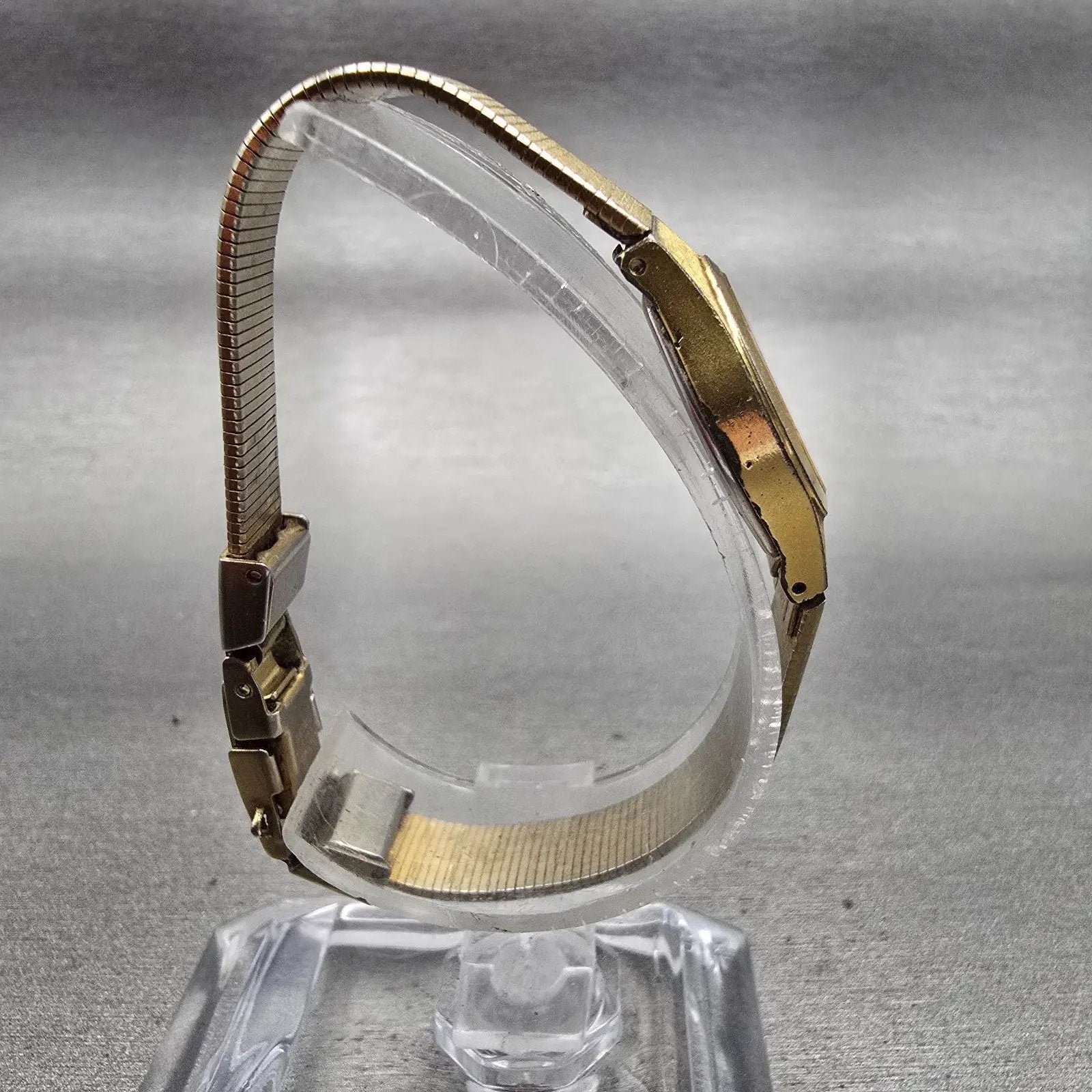 Seiko Watch Women 19mm Gold Dial Gold Tone Round 4N00-0669 New Battery VTG 1238