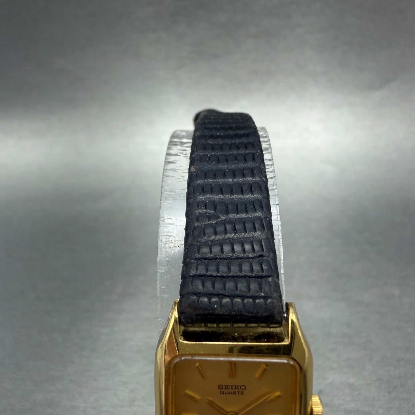 Seiko Tank Watch Women 17mm Champagne Dial Gold Tone 4N00-5129 New Battery HJ84