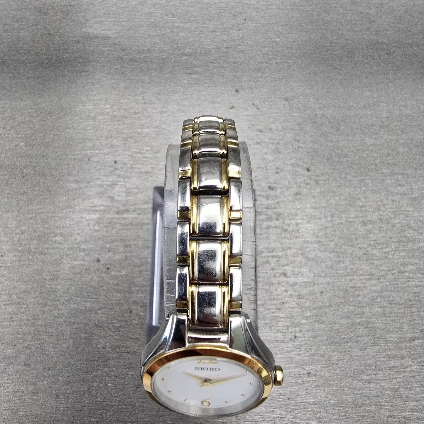 Seiko Watch Women 23mm White Dial Two Tone Round 1N00-0RM0 New Battery Vintage4