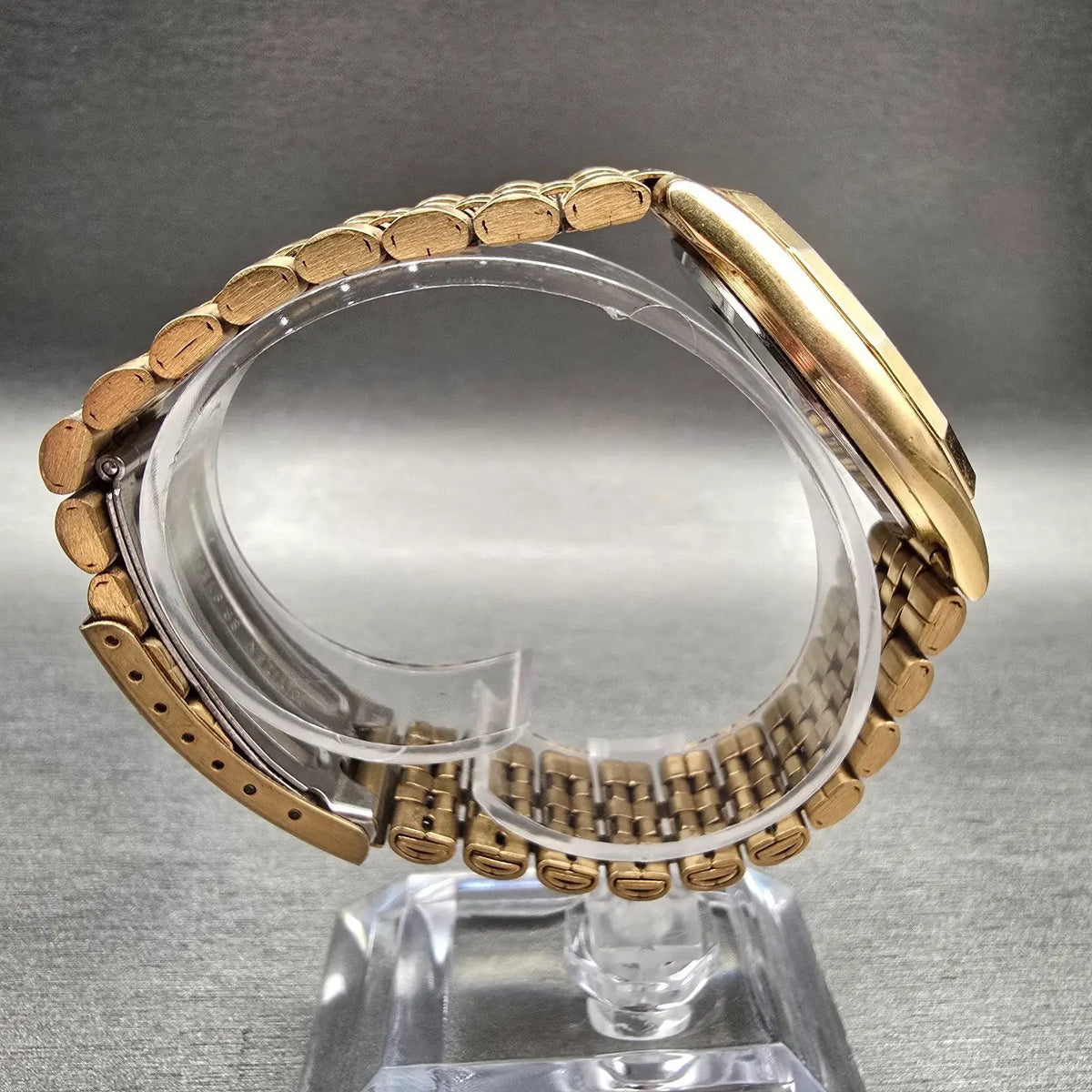 Citizen CQ Watch Men 35mm Gold Dial Gold Tone Daydate Round 6100-K02741 New Batt8