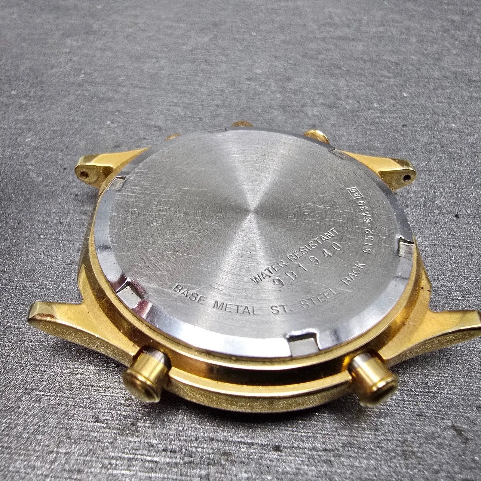 Seiko World Time Watch Men 37mm Black Dial Gold Tone Alarm Date 5T52-6A39 PARTS78