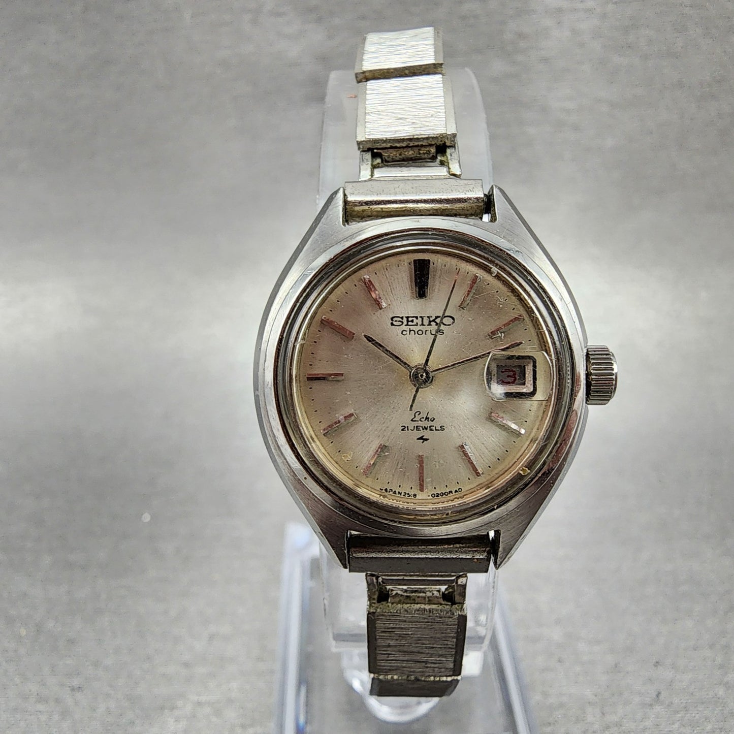 Seiko Chorus Watch Women 25mm Silver Dial Silver Tone Date Manual Wind Runs VTG0