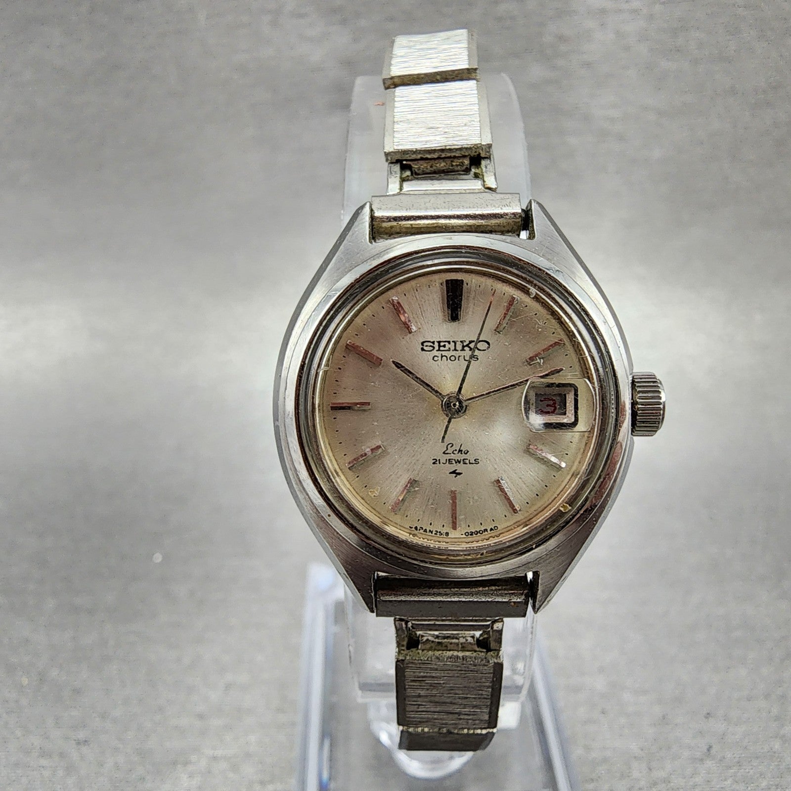 Seiko Chorus Watch Women 25mm Silver Dial Silver Tone Date Manual Wind Runs VTG0